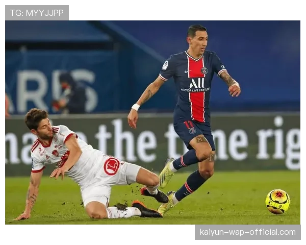 摩纳哥下半场连入三球逆转 展现球队顽强斗志与战术调整能力